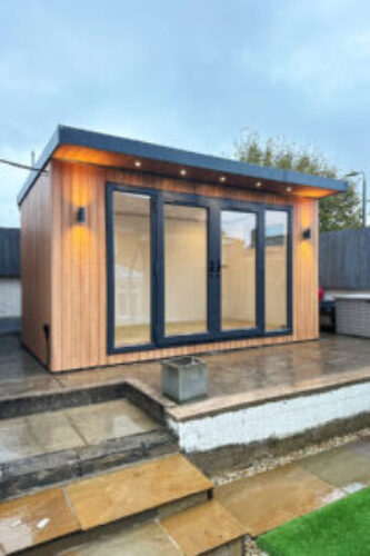 Pent Haus garden room on paving slabs